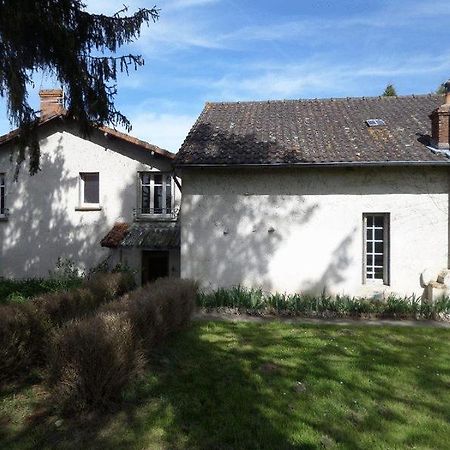 L'Esquilon Chambre D'Hote Bed & Breakfast Thiat Bagian luar foto