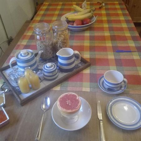 L'Esquilon Chambre D'Hote Bed & Breakfast Thiat Bagian luar foto