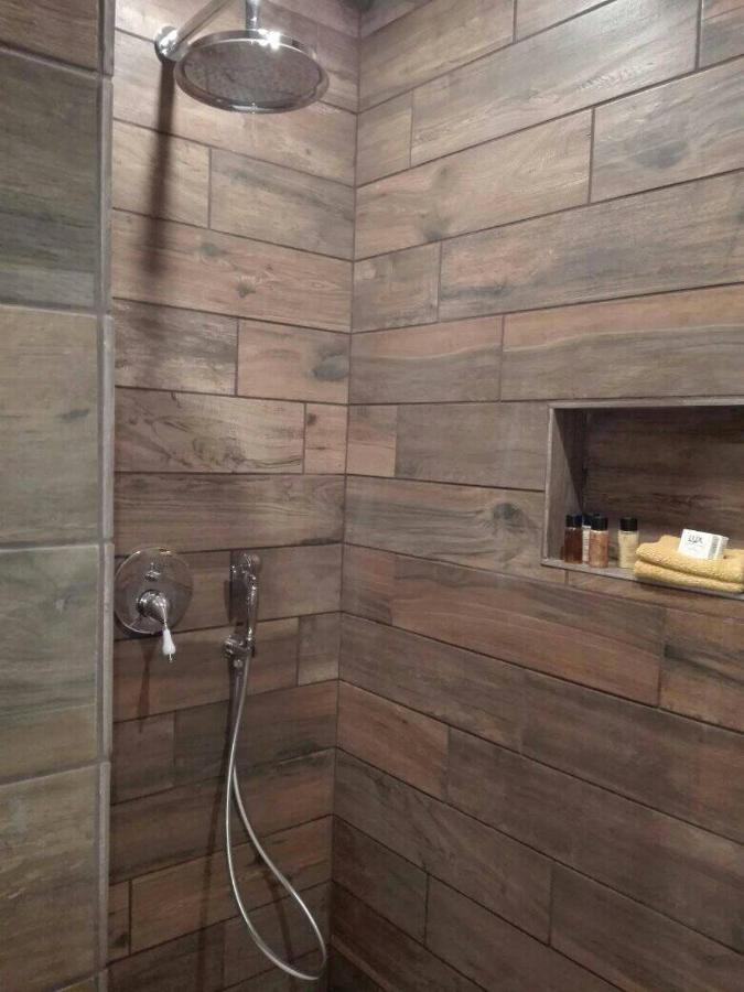 L'Esquilon Chambre D'Hote Bed & Breakfast Thiat Bagian luar foto
