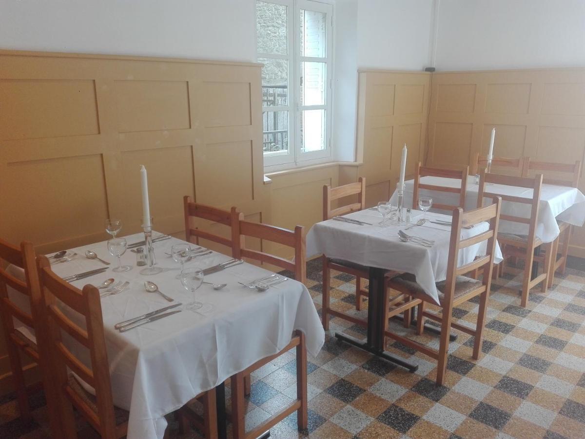 L'Esquilon Chambre D'Hote Bed & Breakfast Thiat Bagian luar foto